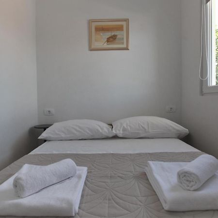 Apartment With Terrace And Sea View - Lucic Trogir Eksteriør bilde